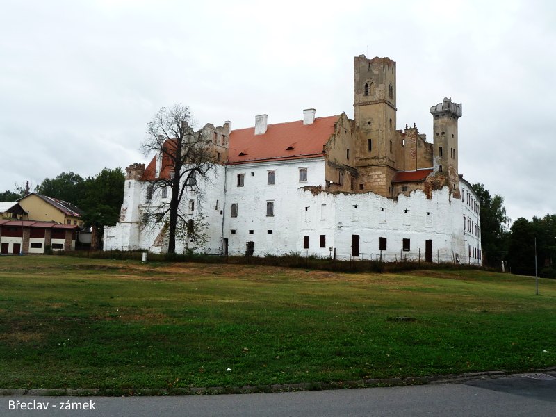 Na kole kolem vinohrad